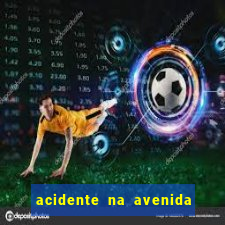 acidente na avenida arquiteto vila nova artigas